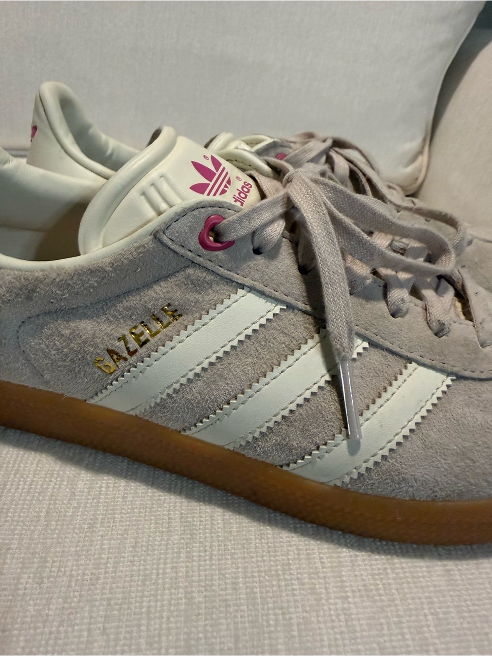 Adidas Gazelle Women's Valentine’s Day 7.5 - Picture 3 of 7